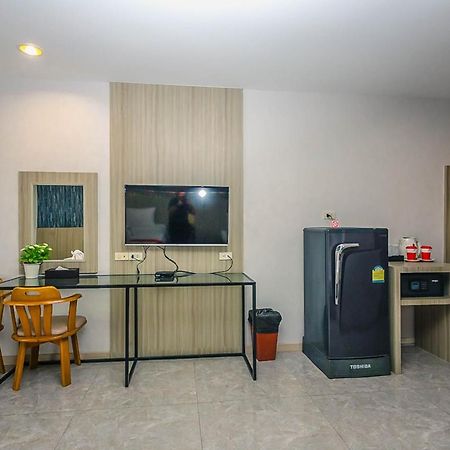 Embryo Hotel Патая Екстериор снимка