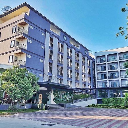 Embryo Hotel Патая Екстериор снимка