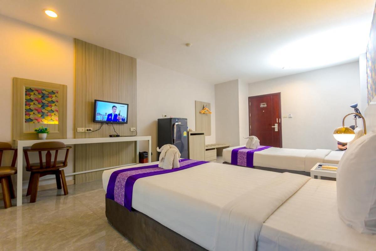 Embryo Hotel Патая Екстериор снимка
