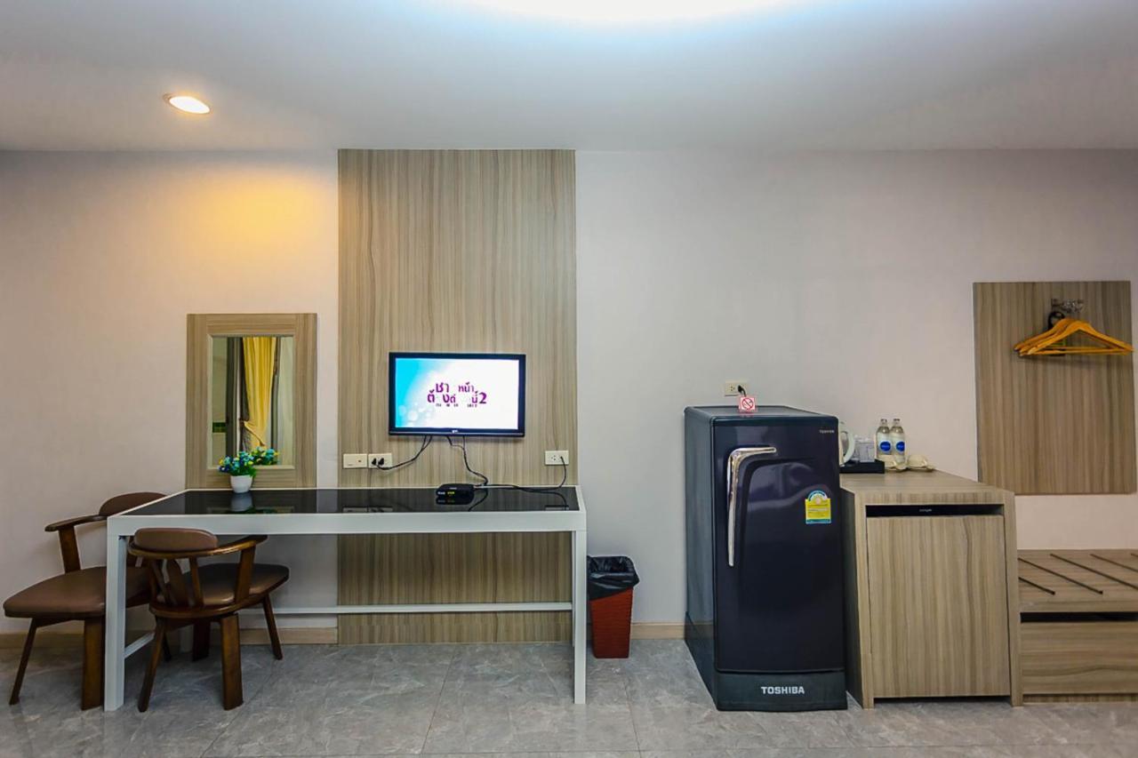 Embryo Hotel Патая Екстериор снимка