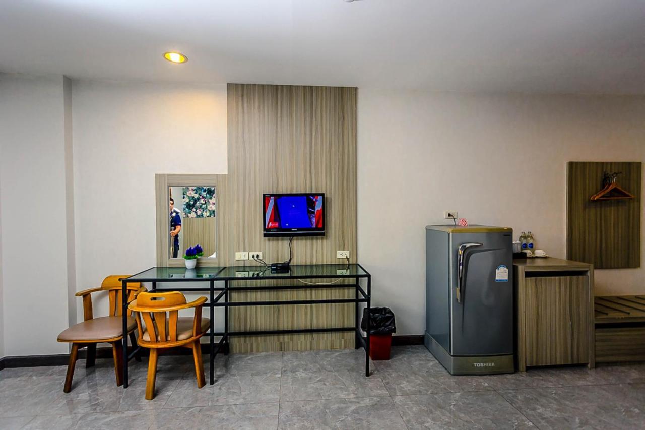 Embryo Hotel Патая Екстериор снимка