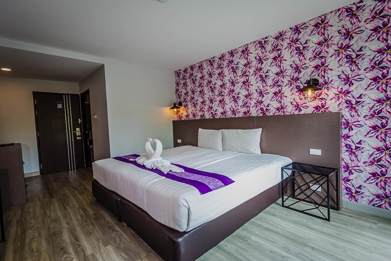 Embryo Hotel Патая Екстериор снимка